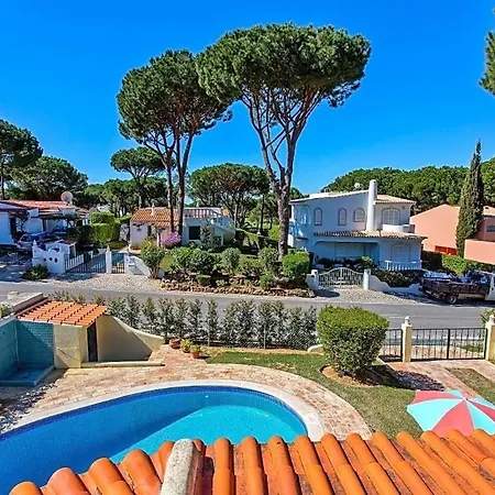 Sleeps 4 With Pool Air Con And Wifi *